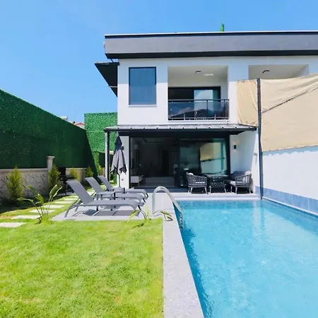 Luxury In The Center Of Villaarminfethiye 别墅 *